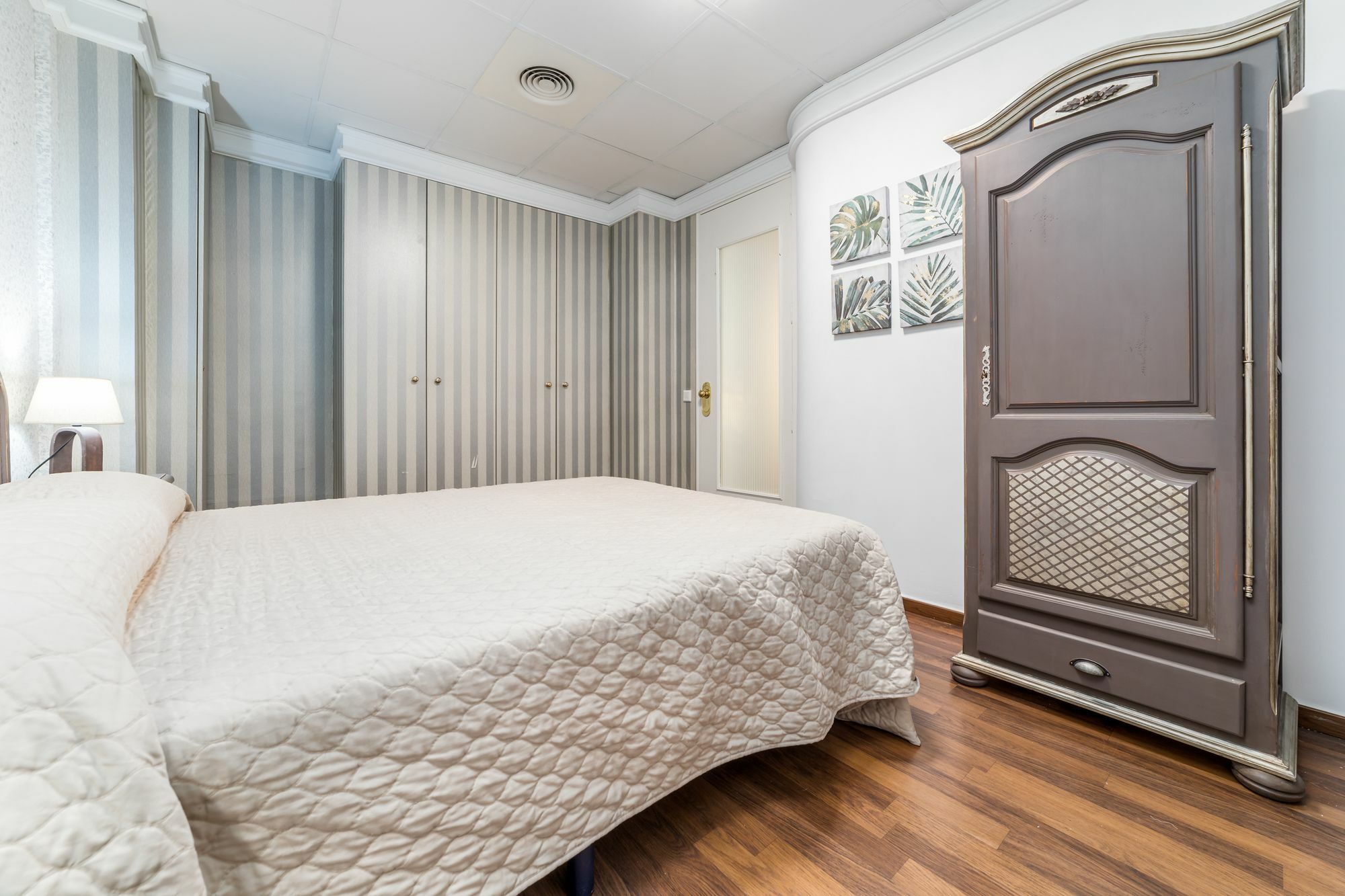 Travel Habitat San Vicente Apartment Валенсия Екстериор снимка